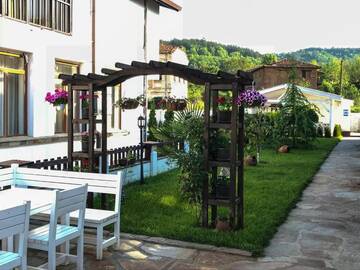 Фото номера Апартаменты - Двухуровневые Курортные отели Hotel Bukor Shtepi Magnolia г. Mandrica 70