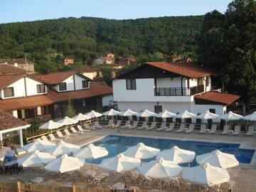 Фотографии Курортные отели Hotel Bukor Shtepi Magnolia г. Mandrica (Болгария) №1 Фото Курортные отели Hotel Bukor Shtepi Magnolia г. Mandrica 1