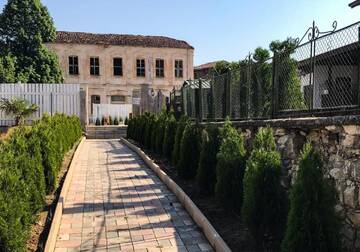 Фото номера Апартаменты - Двухуровневые Курортные отели Hotel Bukor Shtepi Magnolia г. Mandrica 24