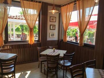 Фото номера Апартаменты - Двухуровневые Курортные отели Hotel Bukor Shtepi Magnolia г. Mandrica 37