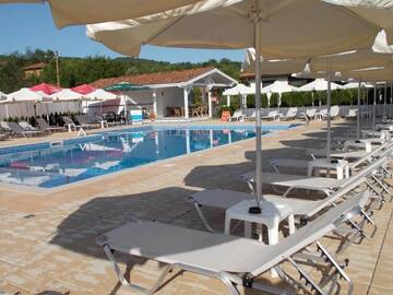 Фото номера Апартаменты - Двухуровневые Курортные отели Hotel Bukor Shtepi Magnolia г. Mandrica 89