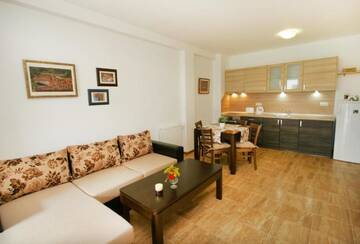 Фото номера Апартаменты - Двухуровневые Курортные отели Hotel Bukor Shtepi Magnolia г. Mandrica 91
